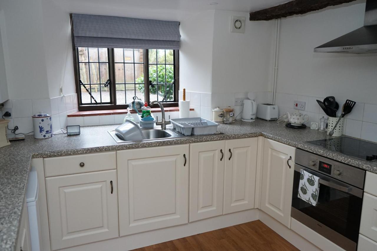 Character 2 Double Bedroom Cottage In 샤프츠버리 외부 사진